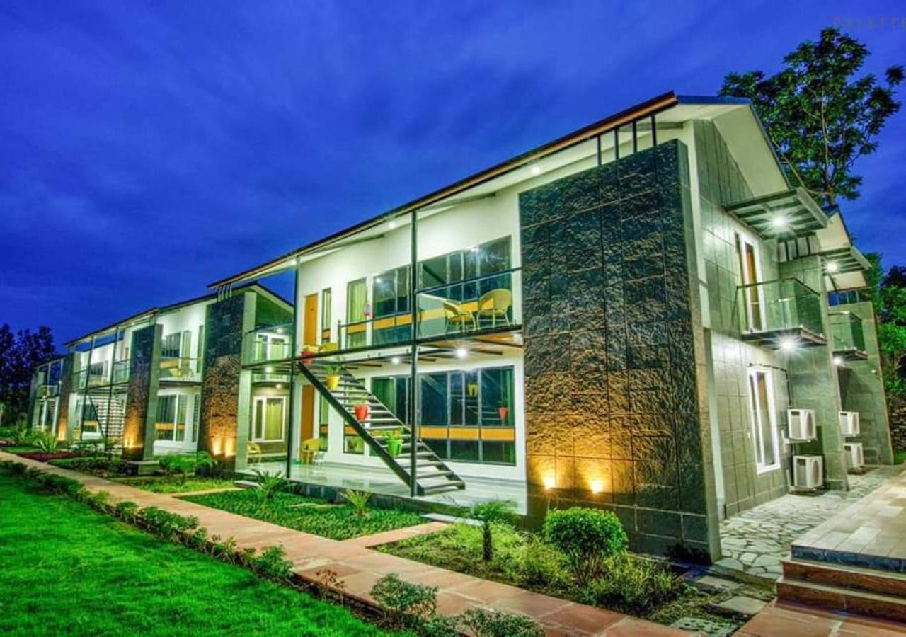 The Cloyster Resort And Spa Rāmnagar Exteriör bild